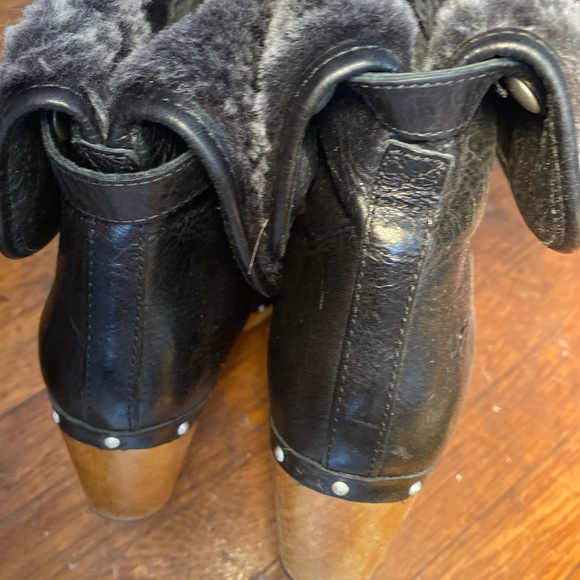 UGG Lynnea Black Bootie Sz 8 UK 6.5 Nice Condition - Picture 5 of 6